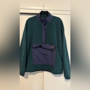 Levi’s Pullover sweater